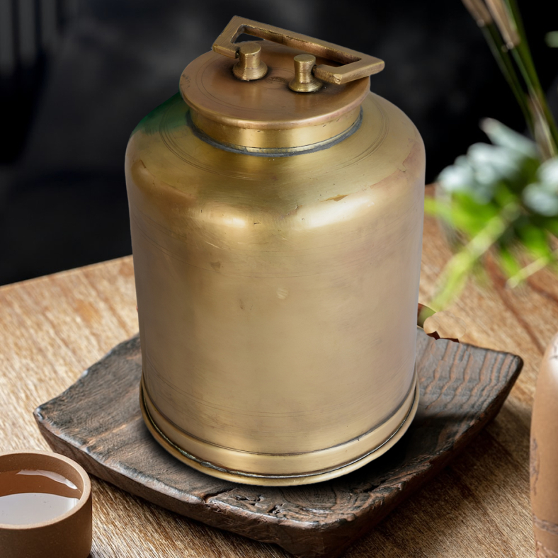 Herkus Brass Oil Pot