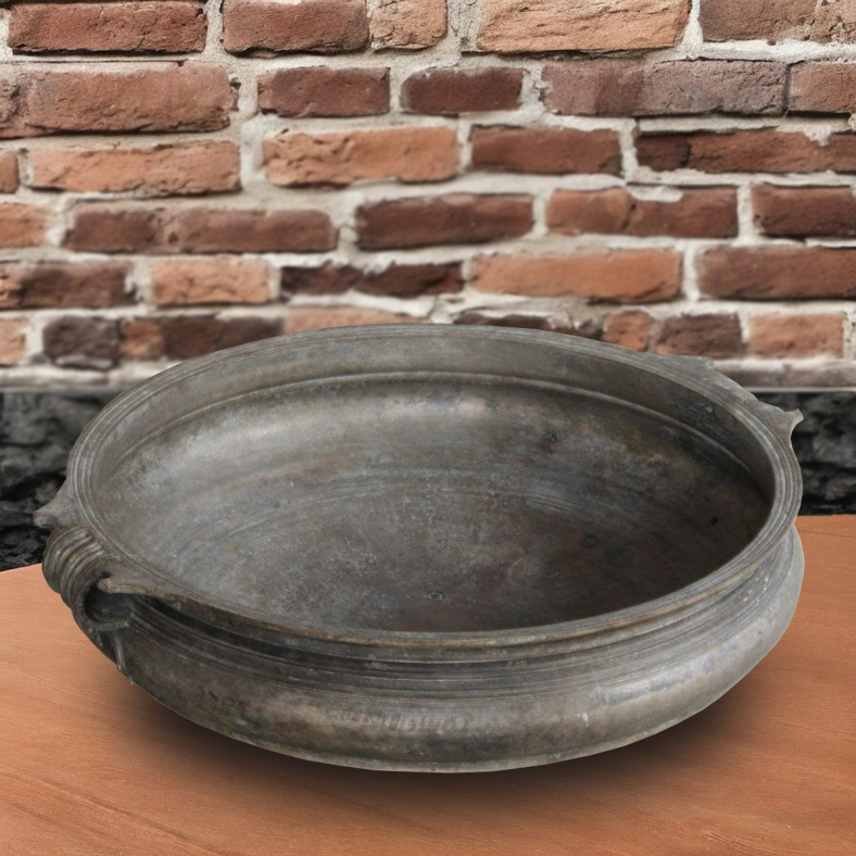 Logan Brass Urli