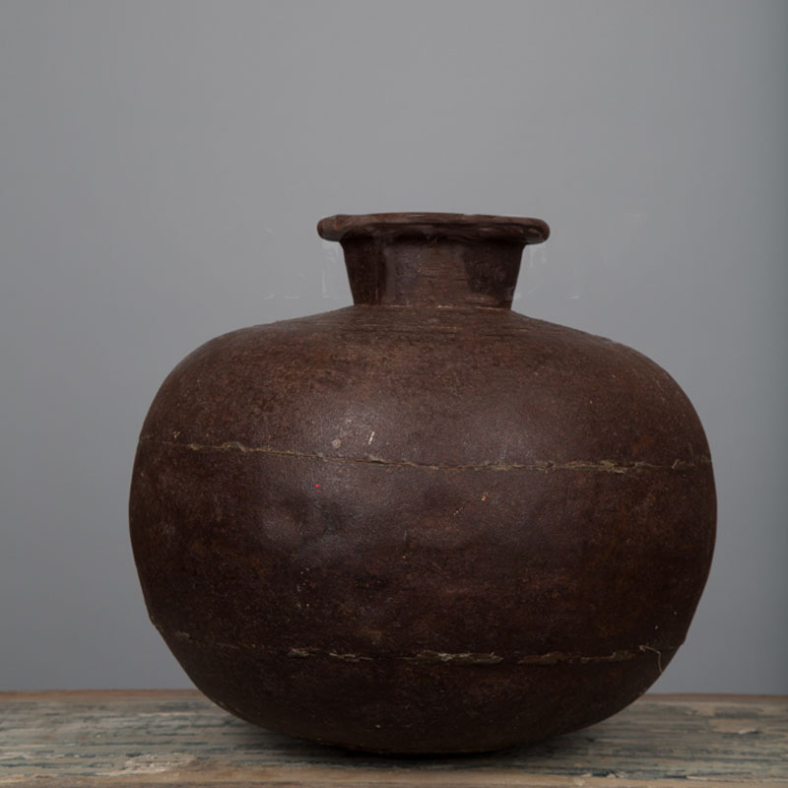 Vintage Iron Pot 