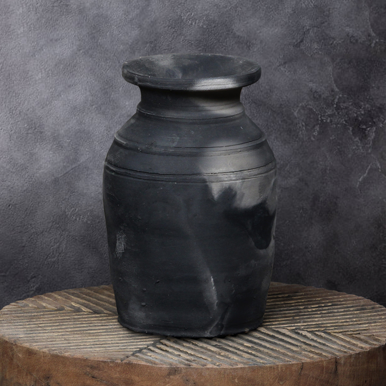Valeria Clay Pot