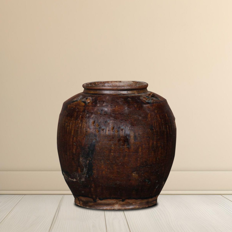 Varnic Ceramic Pot
