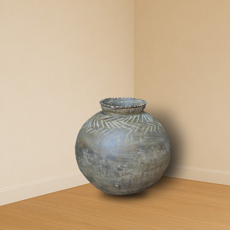 Orienis Clay Pot