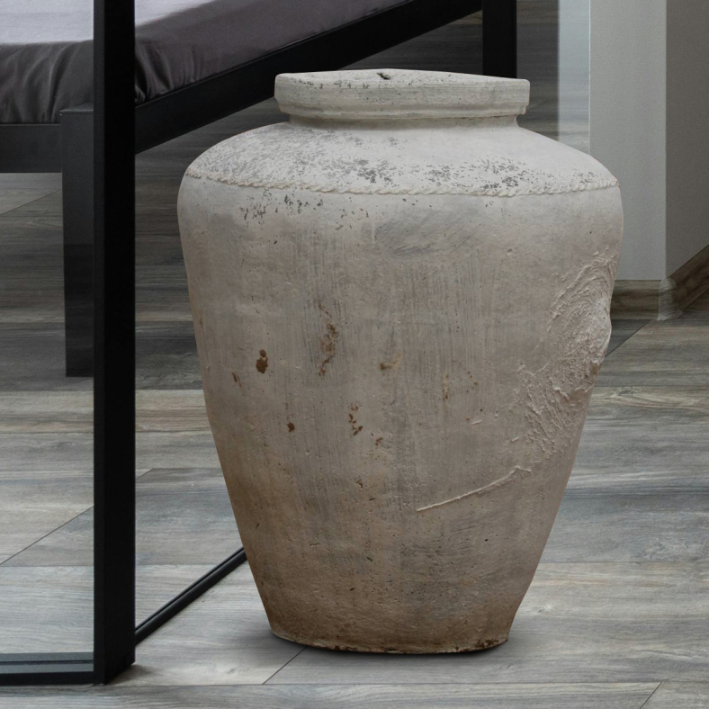 Yariel Clay Pot