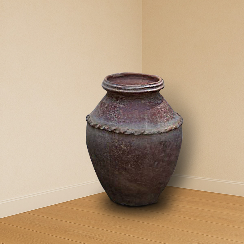 Amelith Clay Pot 