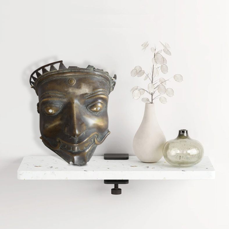 Vilhelmas Brass Wall Mask 