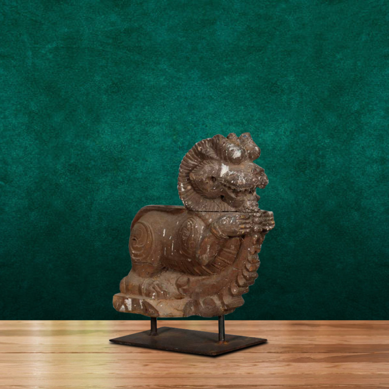 Anselm Lion Bracket On Stand
