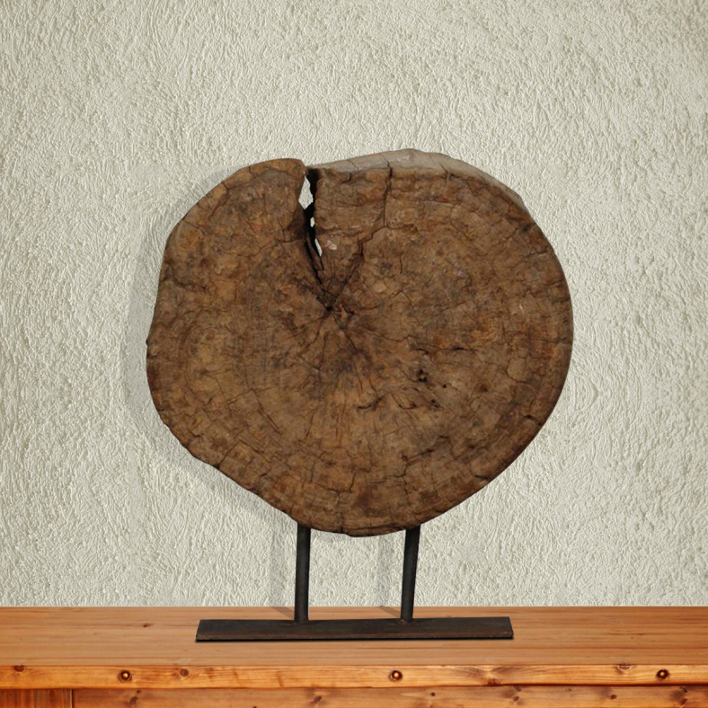 Sadee Vintage Wheel On Stand Curio