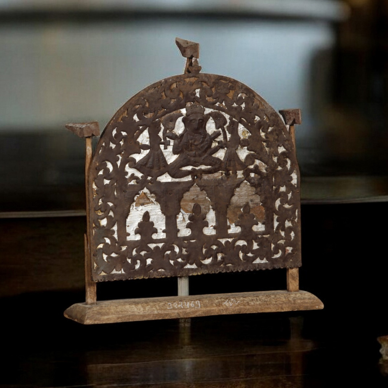 August Wooden Panel on Stand