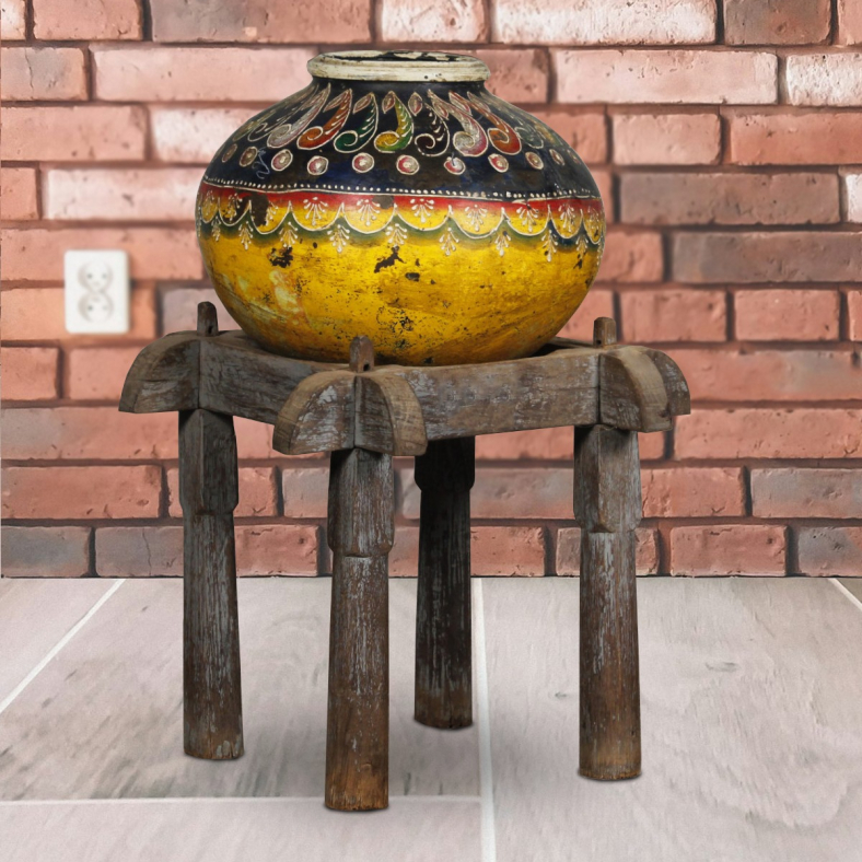 Burke Clay Pot on Stand
