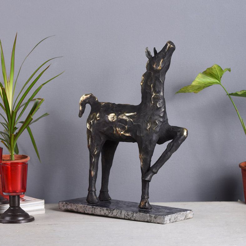 Dhokra Horse With Stone Stand