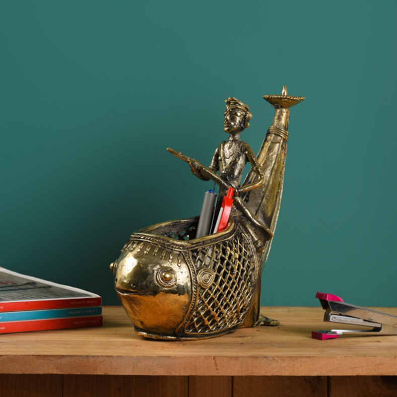 Dhokra Fish Pen Stand 
