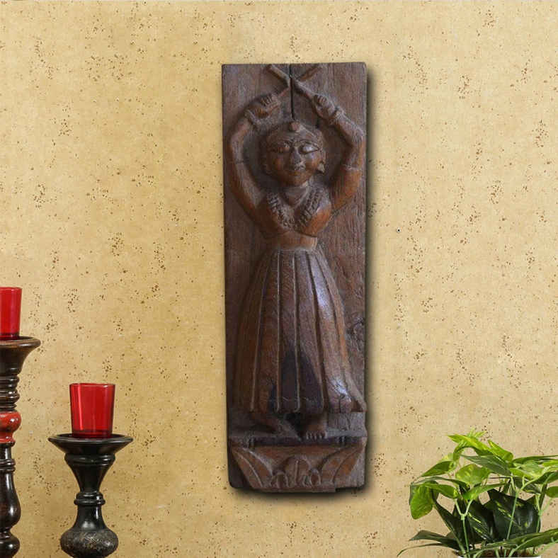 Namira Wooden Lady Statue