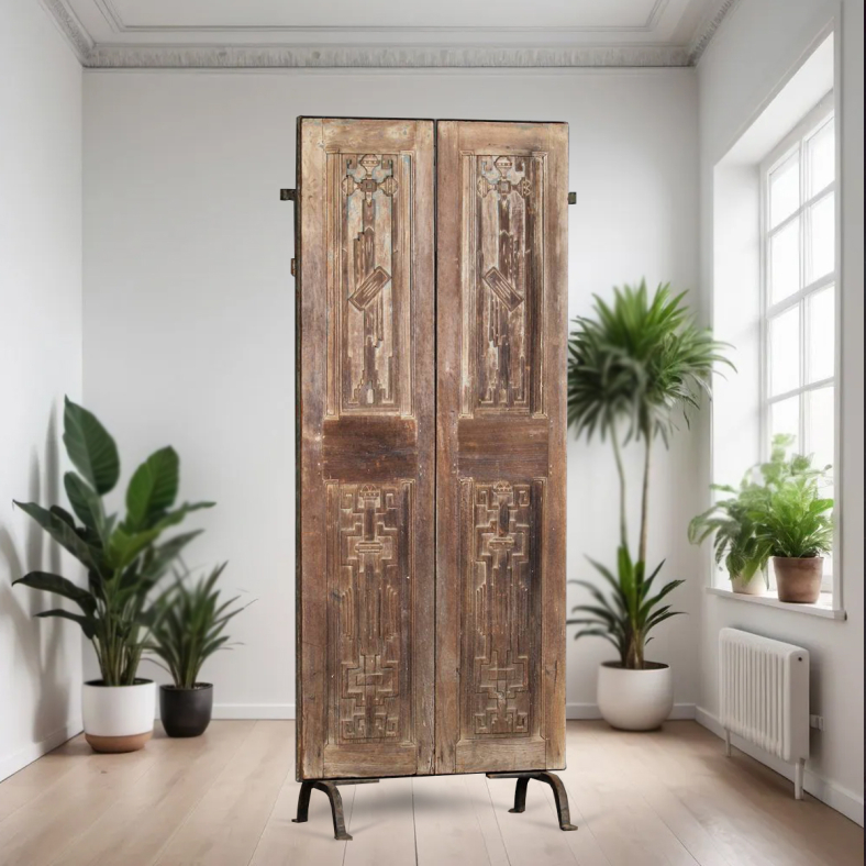 Noa Decorative Door On Stand