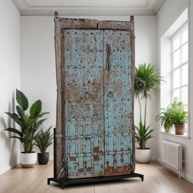 Saoirse Decorative Door On Stand
