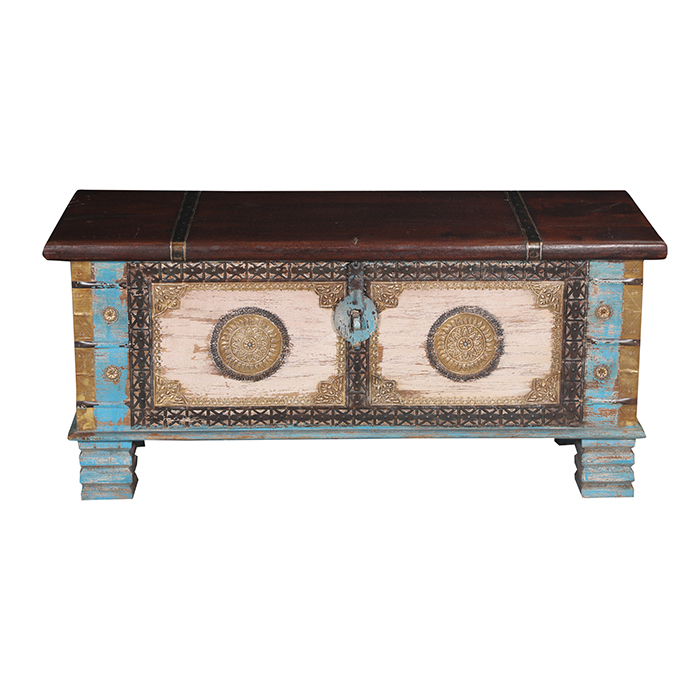 Wurood Wooden Trunk