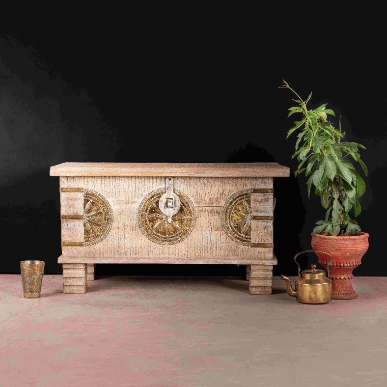 Alastair Wooden Trunk 
