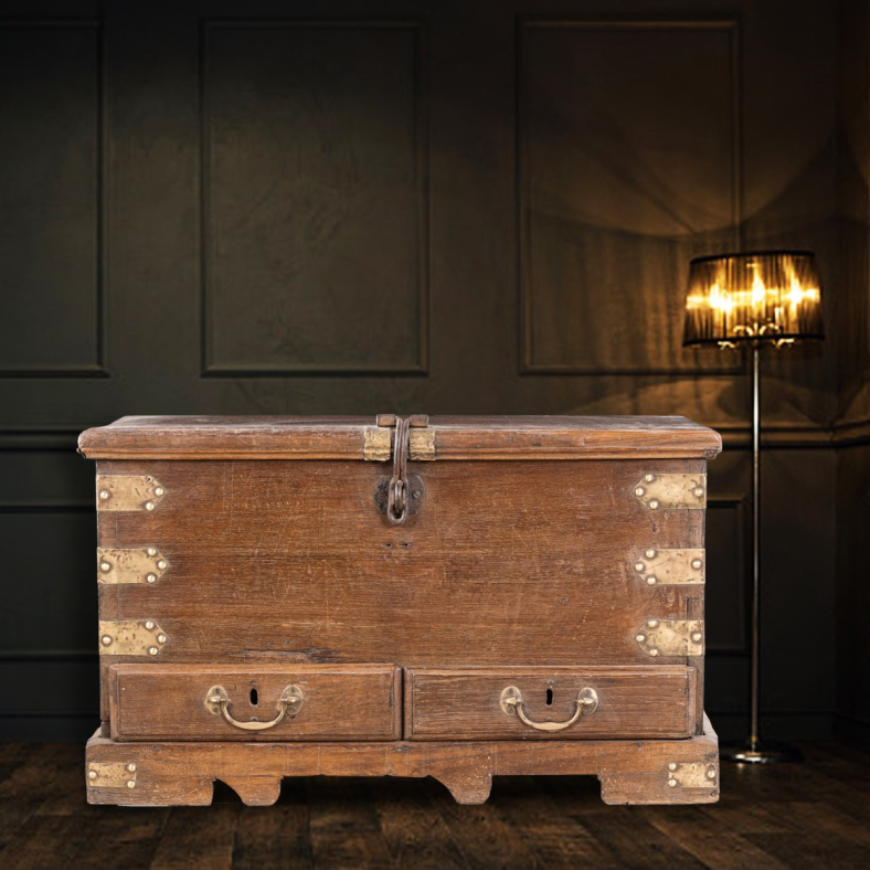 Alec Vintage Wooden Trunk 