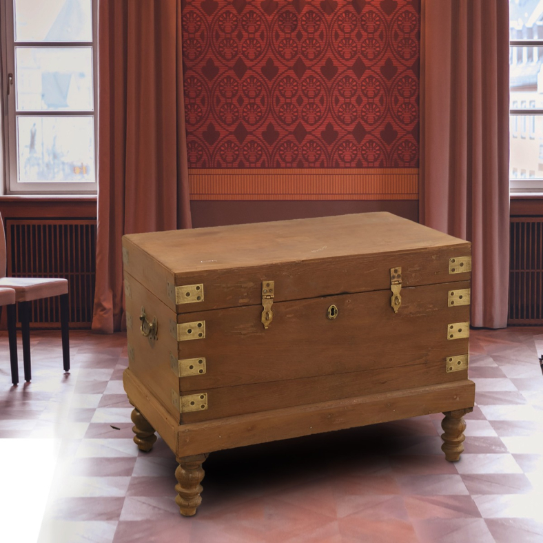 Arina Vintage Wooden Trunk 