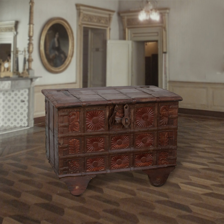 Bogdan Vintage Wooden Trunk 