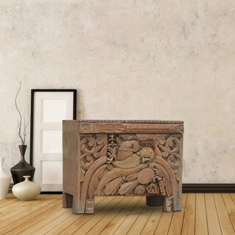 Chestirad Wooden Carved Trunk
