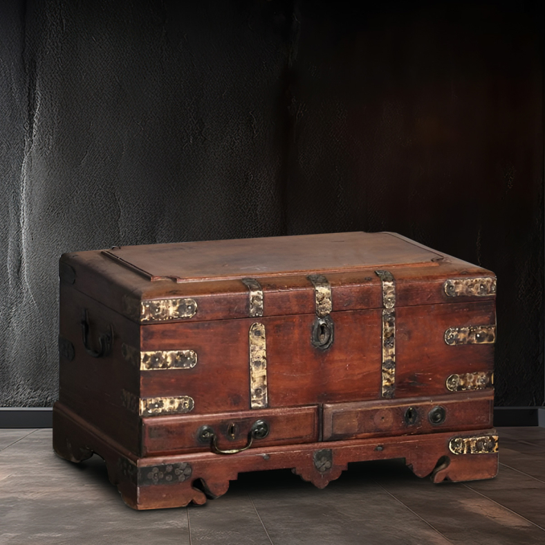 Mady Wooden Trunk 