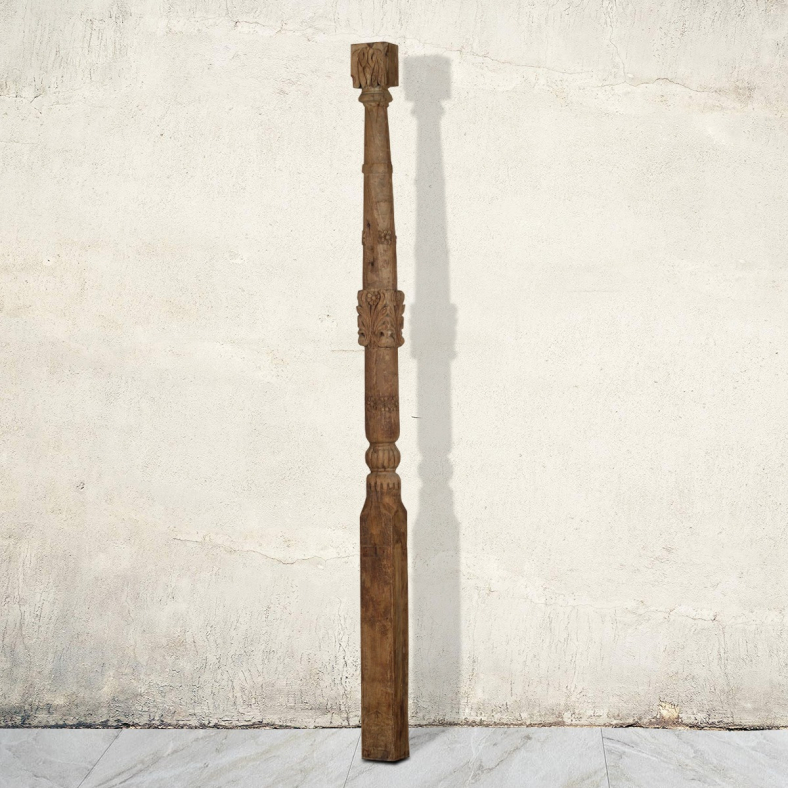 Gloom Wooden Pillar