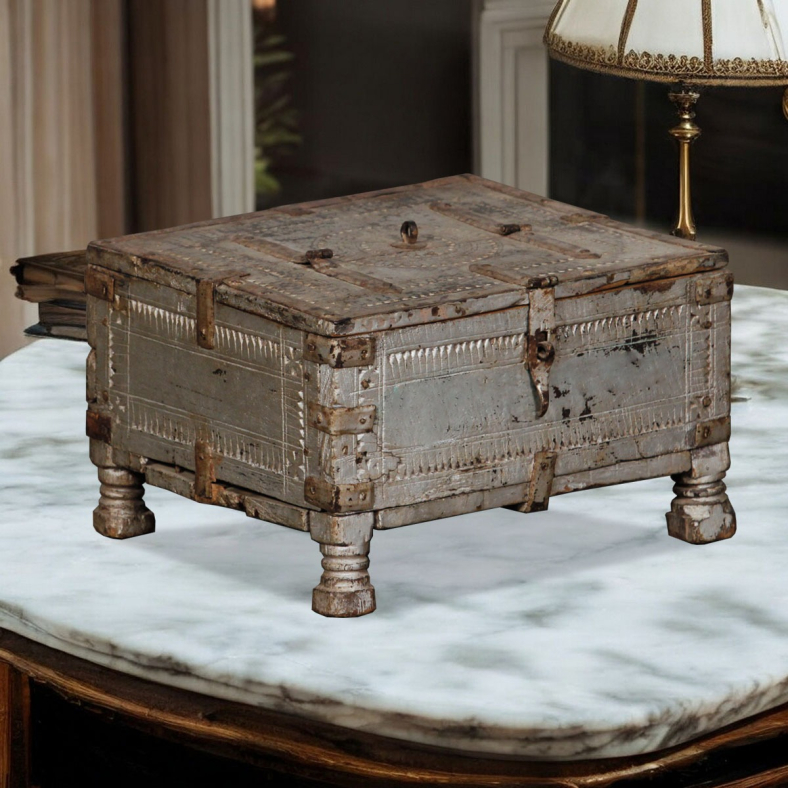 Yareli Wooden Box