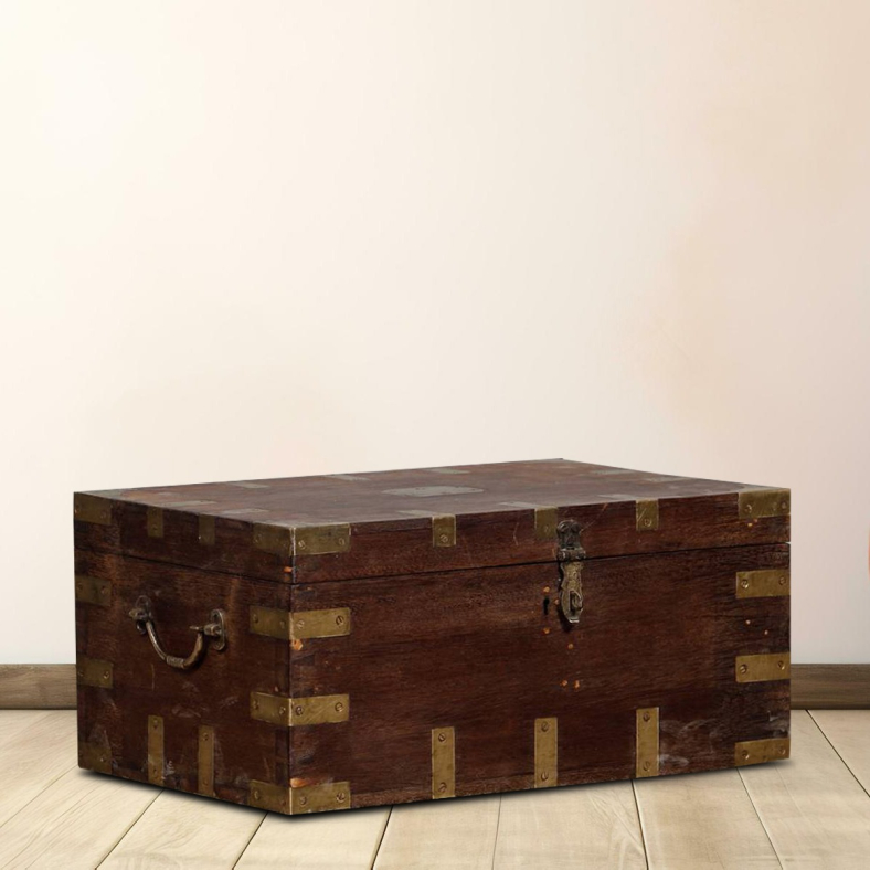 Eryvonis Wooden Trunk