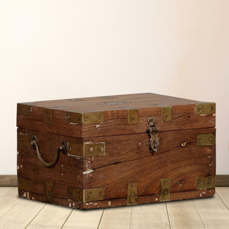 Korthalyn Wooden Trunk