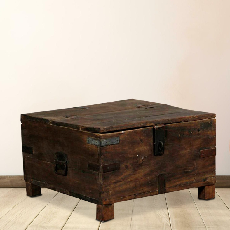 Dralvek Wooden Trunk