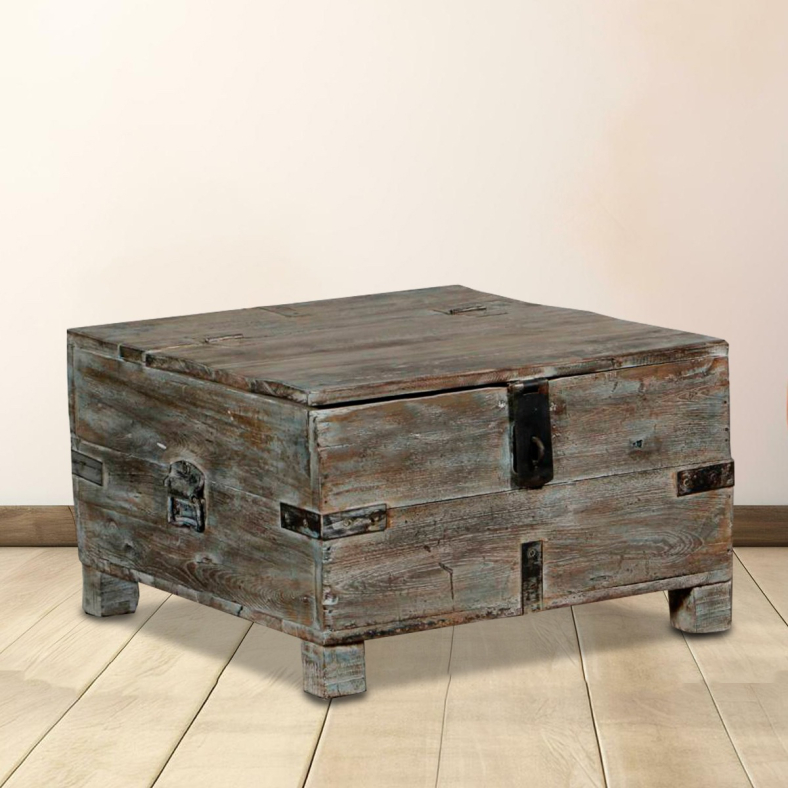 Ariovae Wooden Trunk