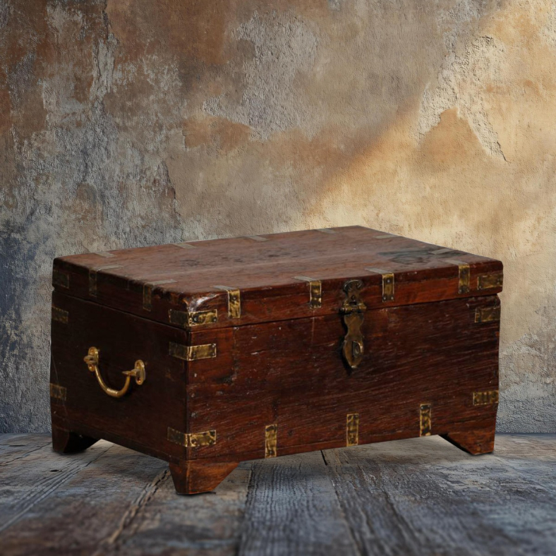Lywenna Wooden Trunk