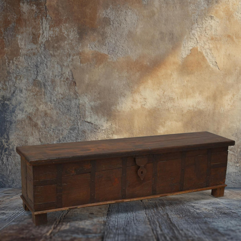 Moravin Wooden Trunk