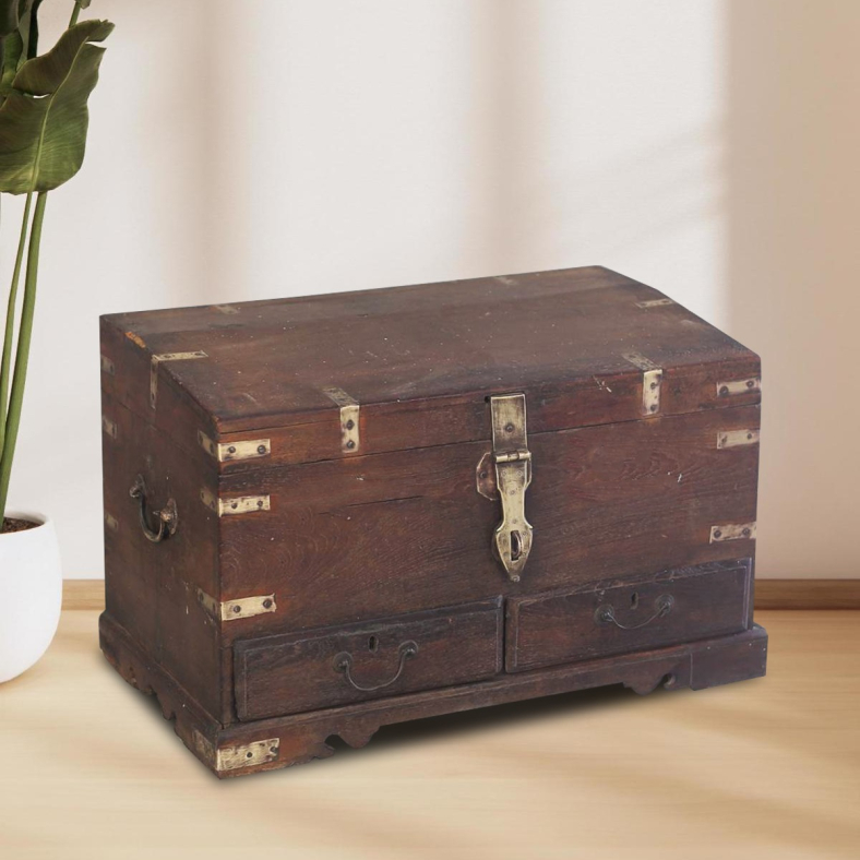 Velythea Wooden Trunk
