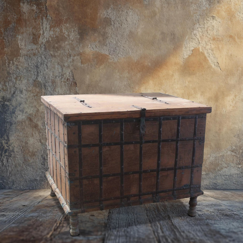 Aveniel Wooden Trunk
