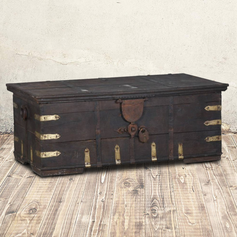 Avenric Wooden Trunk