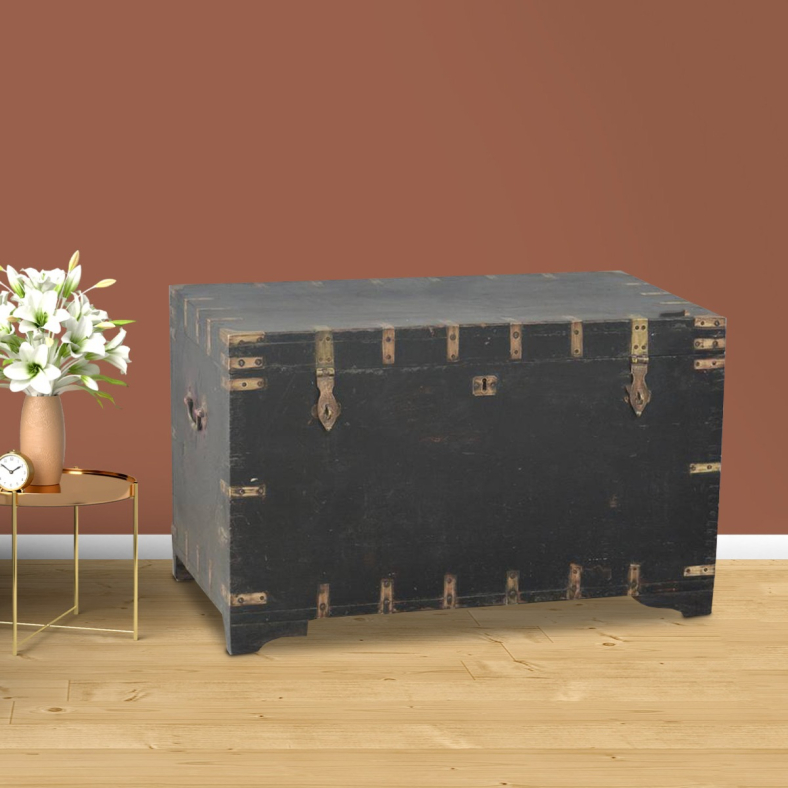 Kaelvyn Wooden Trunk