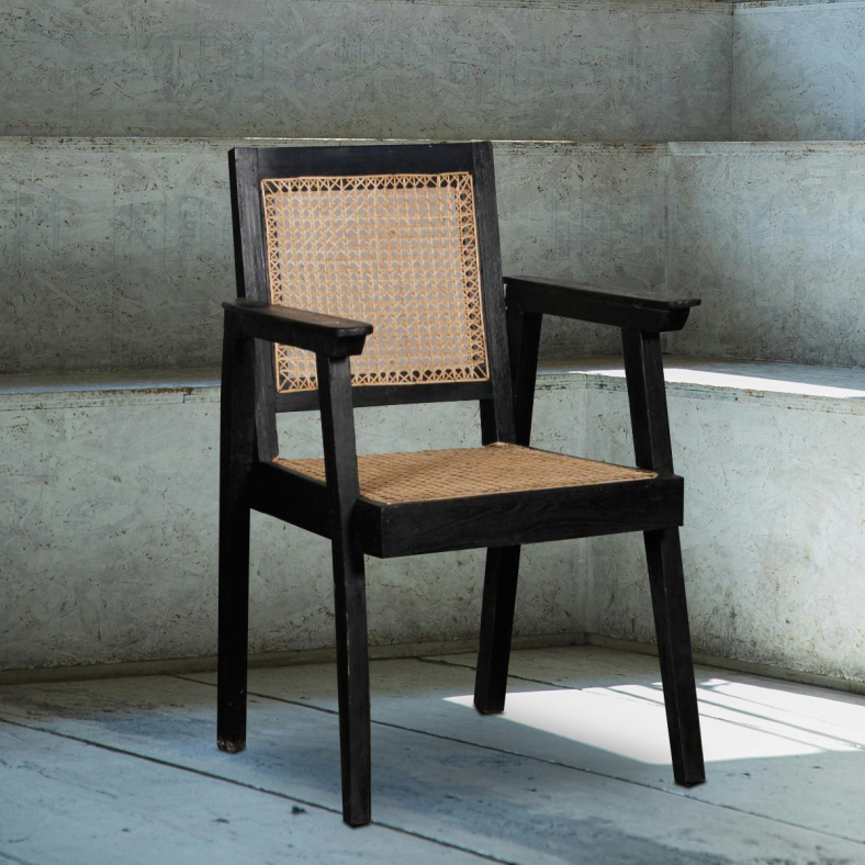 Dravenor Wooden Chair
