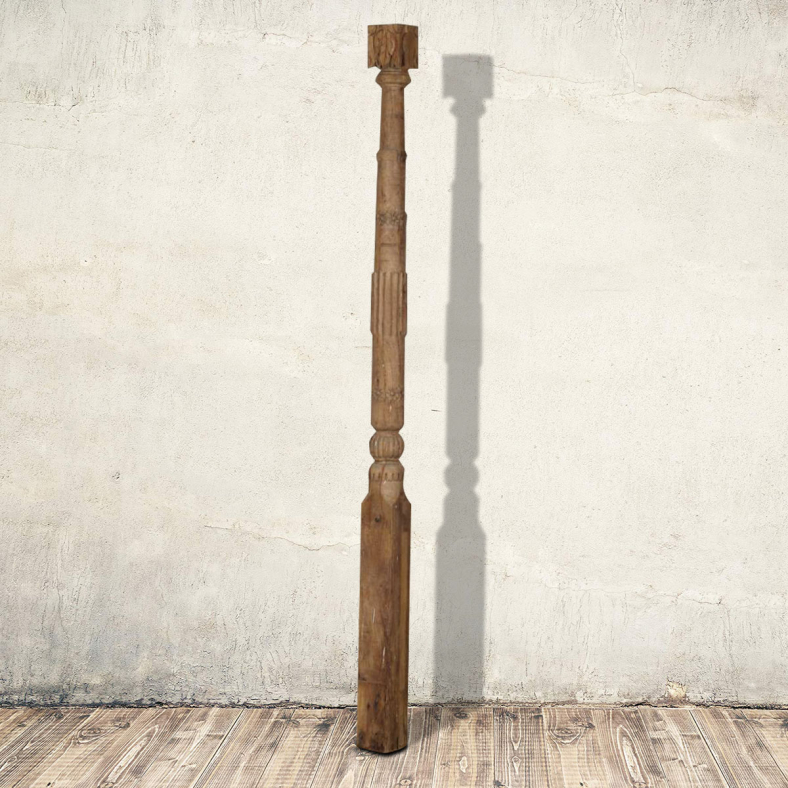 Orvasen Wooden Pillar