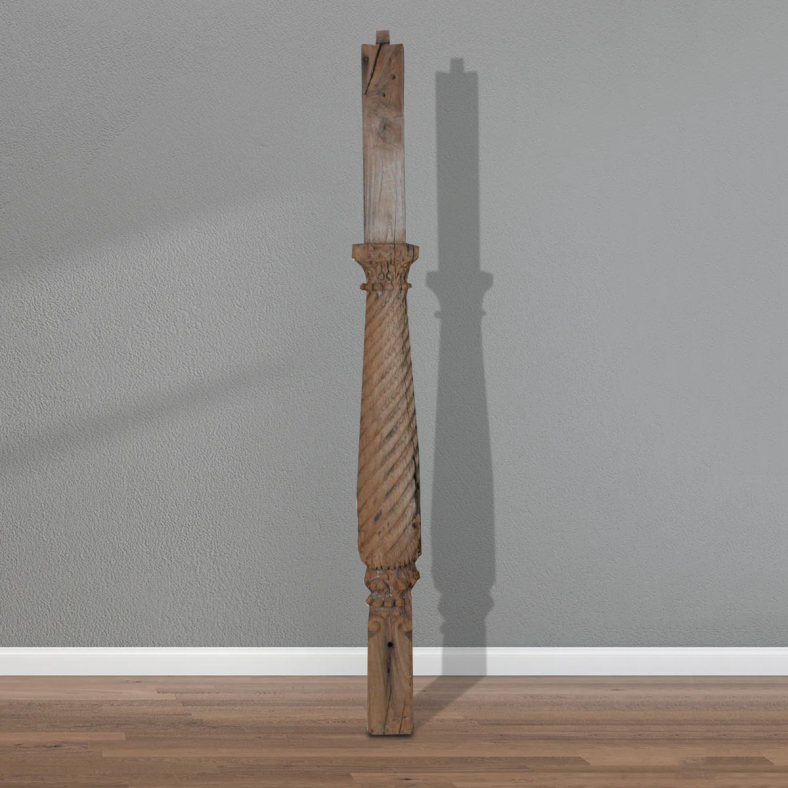 Isotta Wooden Pillar