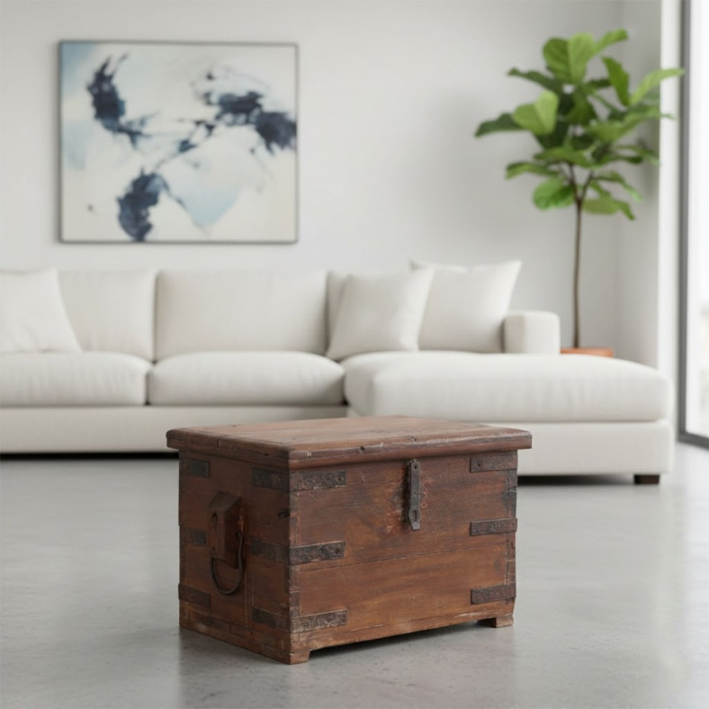 Redwoodlane Wooden Trunk 