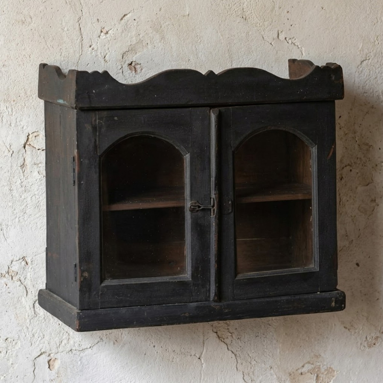 Ayden Wall Hanging Showcase