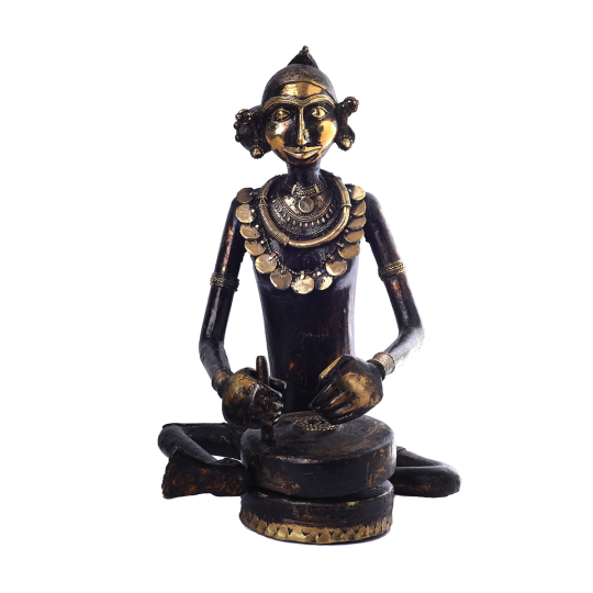 Dhokra Madin Lady With Grinder