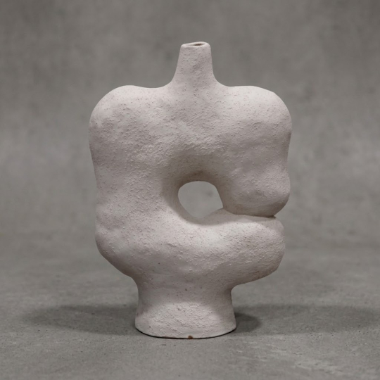 Room setting Alurevia Terracotta Abstract Vase - Artisans rose