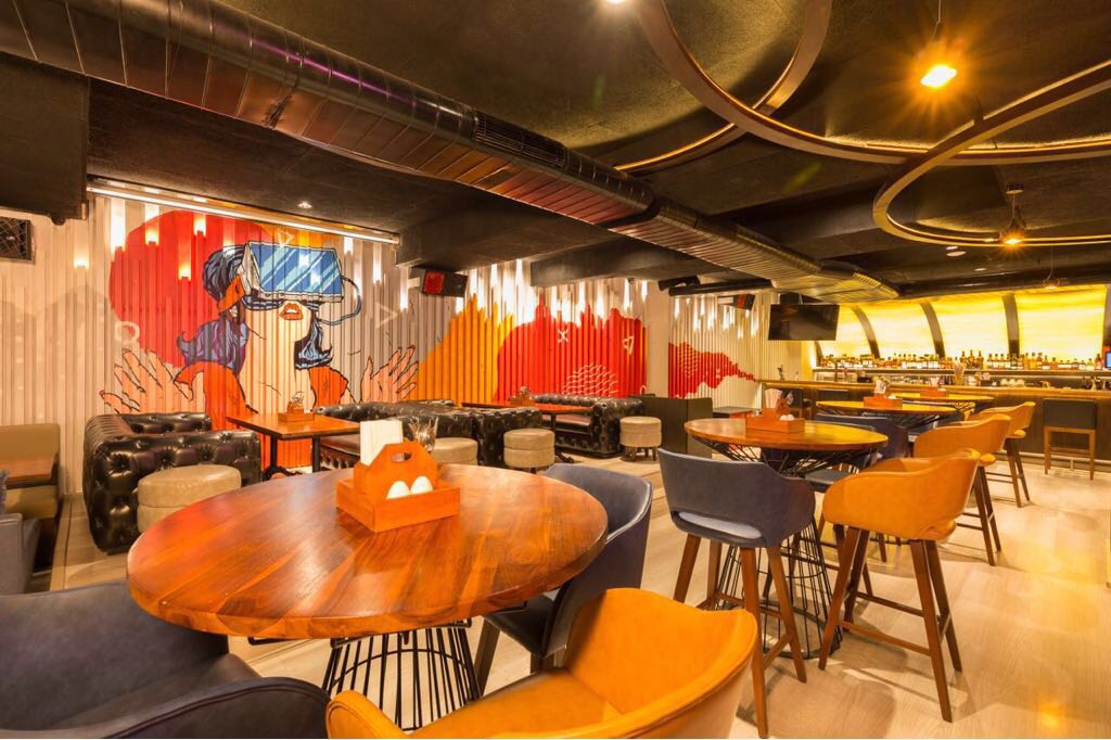 Modern restobar interior décor for trendy dining spaces