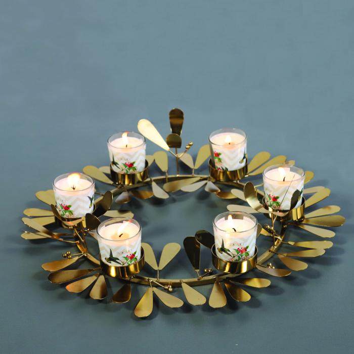 Decorative metal tealight wreath for elegant ambient lighting