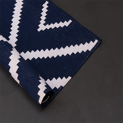 Modern neutral-tone area rug for living space décor with textured pattern